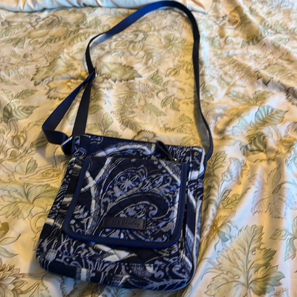 Gently used VB medium crossbody